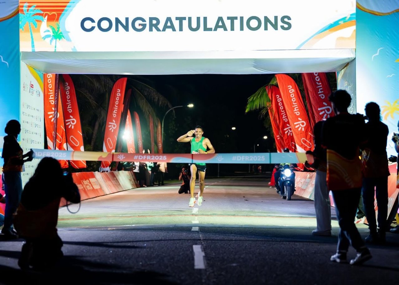 ފޯރިގަދަ ދިރާގު ފުވައްމުލަކު ދުވުން