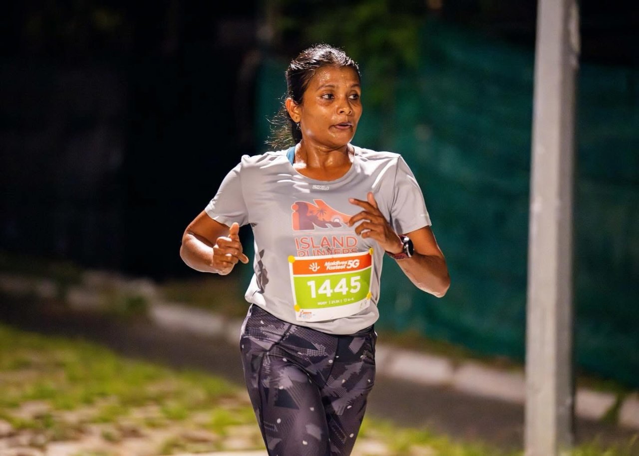 ފޯރިގަދަ ދިރާގު ފުވައްމުލަކު ދުވުން