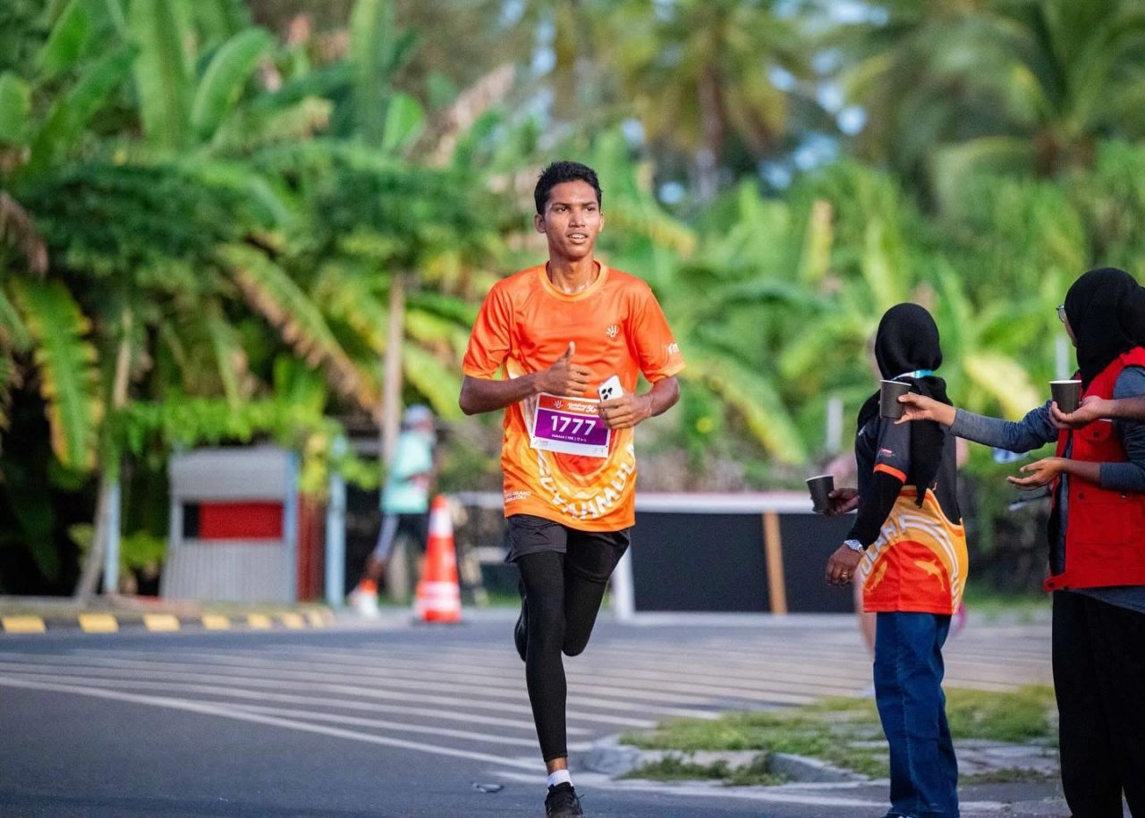 ފޯރިގަދަ ދިރާގު ފުވައްމުލަކު ދުވުން