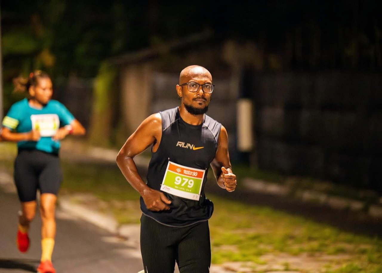 ފޯރިގަދަ ދިރާގު ފުވައްމުލަކު ދުވުން