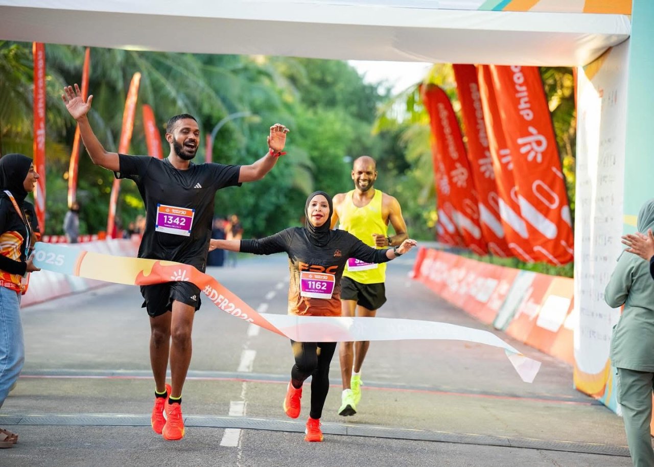 ފޯރިގަދަ ދިރާގު ފުވައްމުލަކު ދުވުން