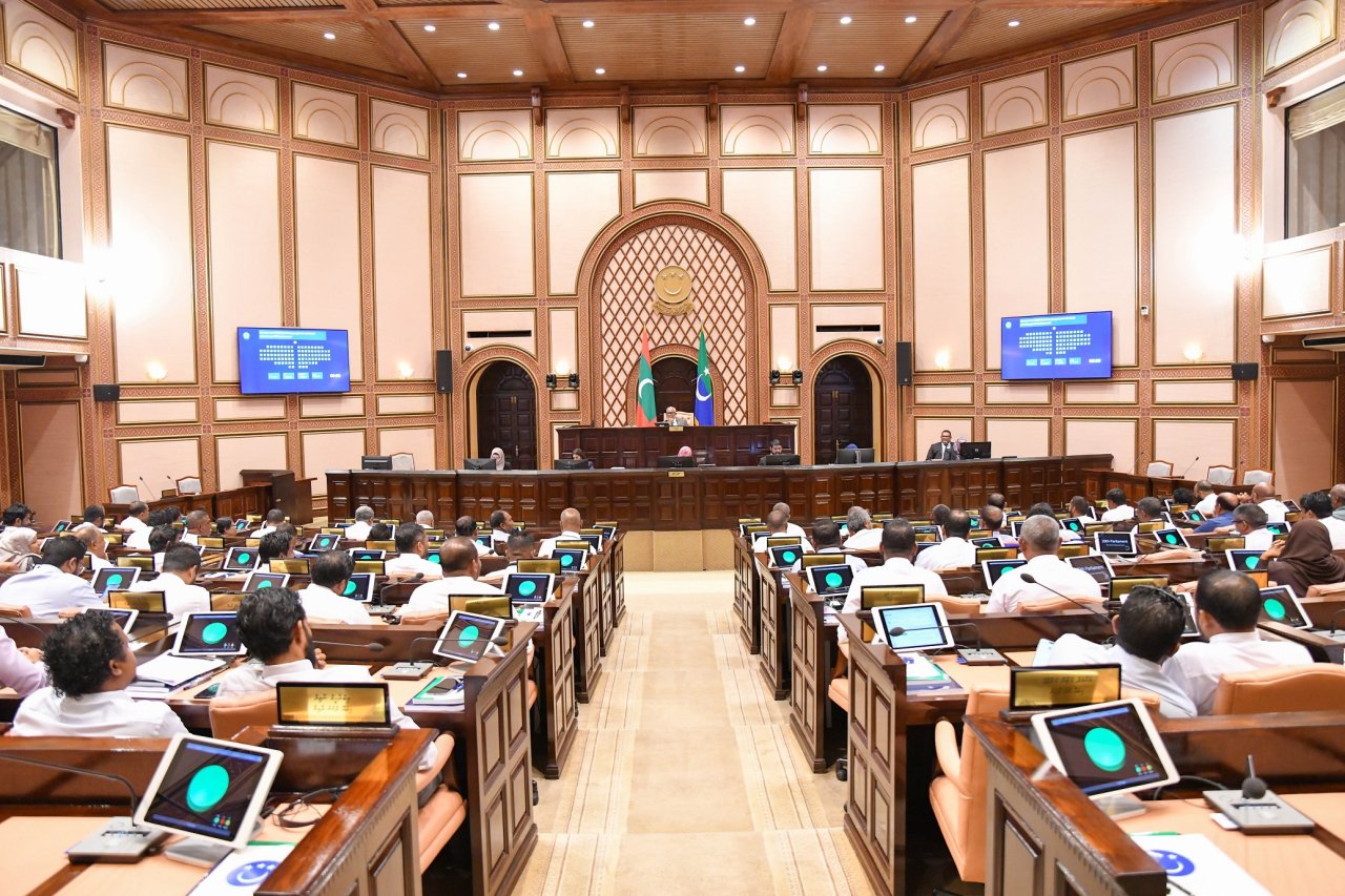 Sarukaarun beynunvaa bimeh council ge athun negey goiy hadhanee
