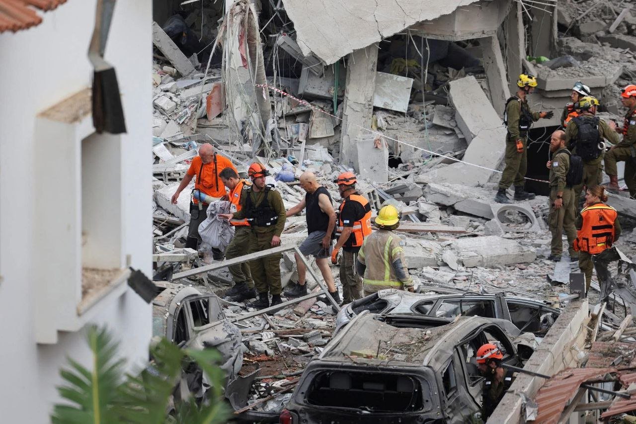 އީރާނުގެ ހަމަލާތަކުން އިޒްރޭލްގެ ތަންތަން ބިމާހަމަވަނީ