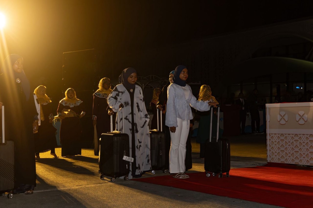 ވީއައިއޭގެ ޓާމިނަލް ހުޅުވުމަށް ބޭއްވި ކުލަގަދަ ރަސްމިއްޔާތުގެ ތެރެއިން