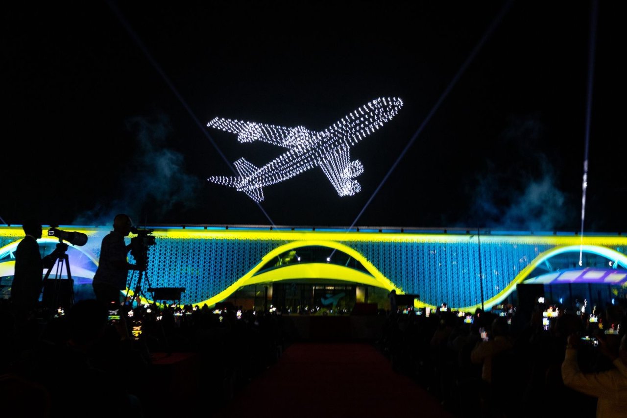 ވީއައިއޭގެ ޓާމިނަލް ހުޅުވުމަށް ބޭއްވި ކުލަގަދަ ރަސްމިއްޔާތުގެ ތެރެއިން