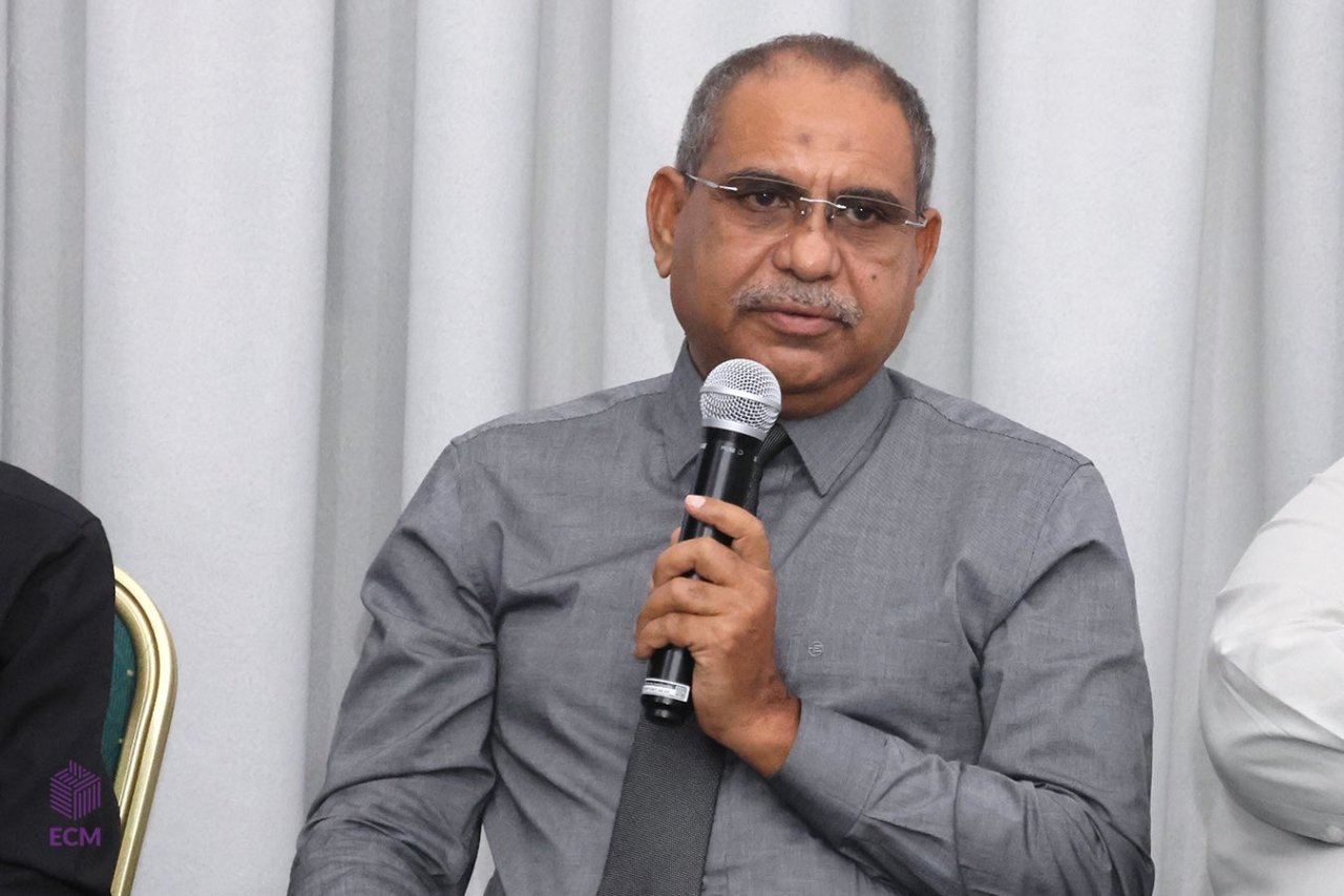 BREAKING: Elections commisson ge member kamun Zahid isthiufa dhevvaifi
