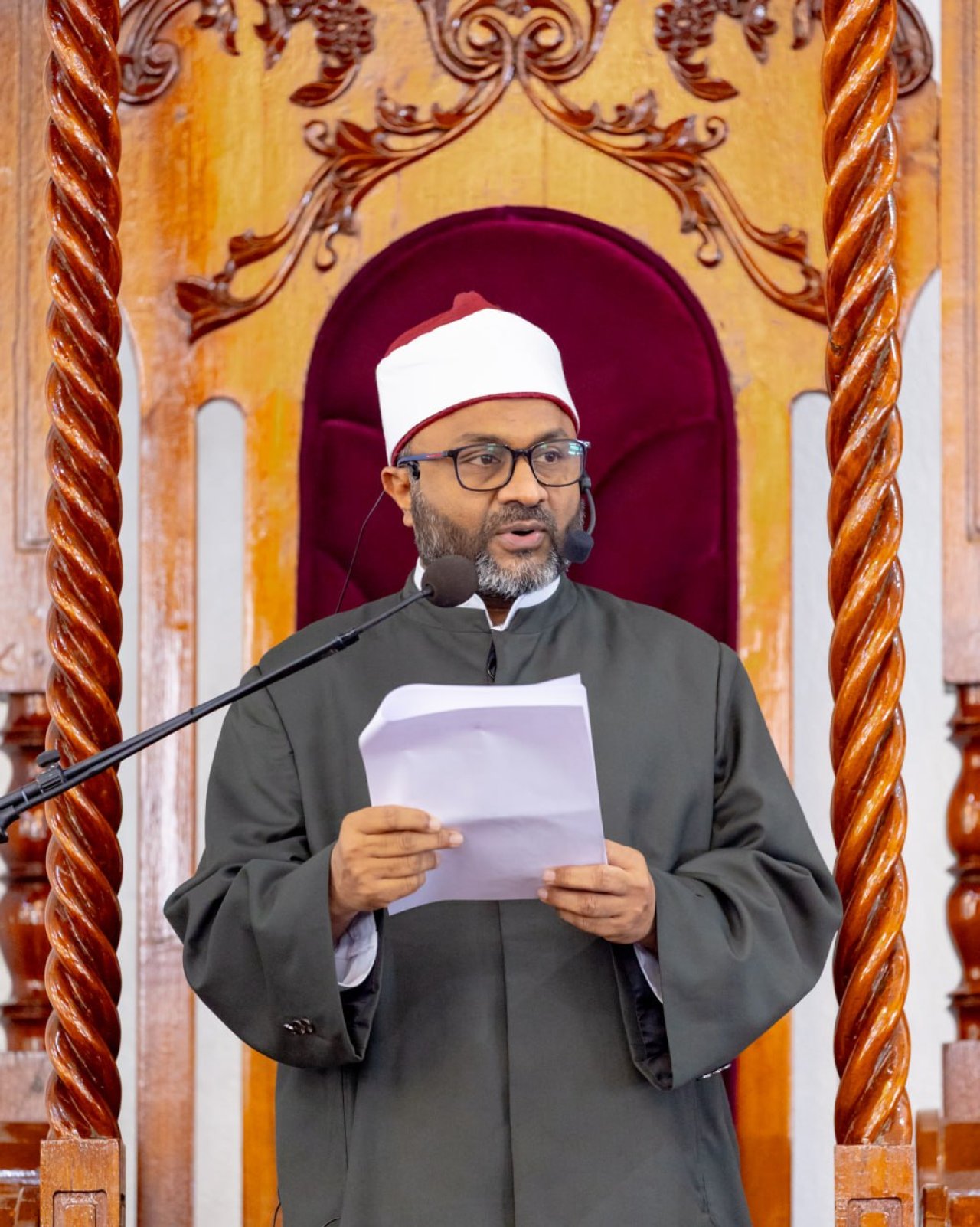 ރޯދަމަހުގެ ފުރަތަމަ ހުކުރު ނަމާދު އިސްްލާމީ މަރުކަޒުން