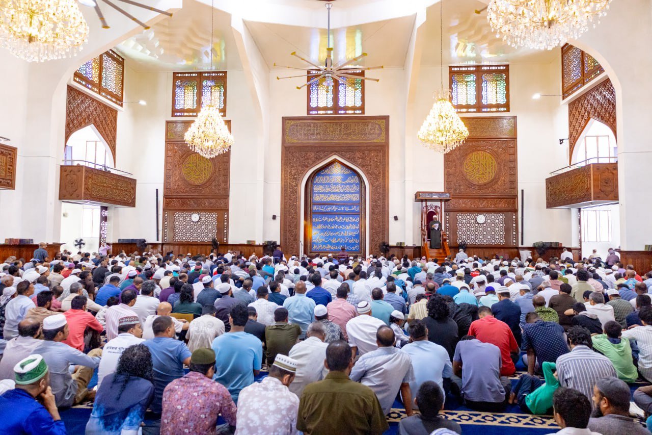 ރޯދަމަހުގެ ފުރަތަމަ ހުކުރު ނަމާދު އިސްްލާމީ މަރުކަޒުން