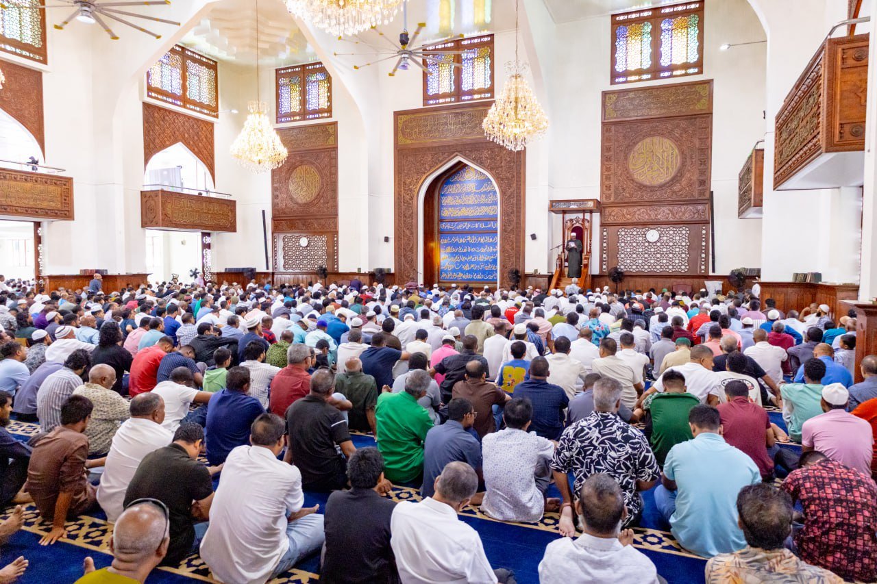 ރޯދަމަހުގެ ފުރަތަމަ ހުކުރު ނަމާދު އިސްްލާމީ މަރުކަޒުން