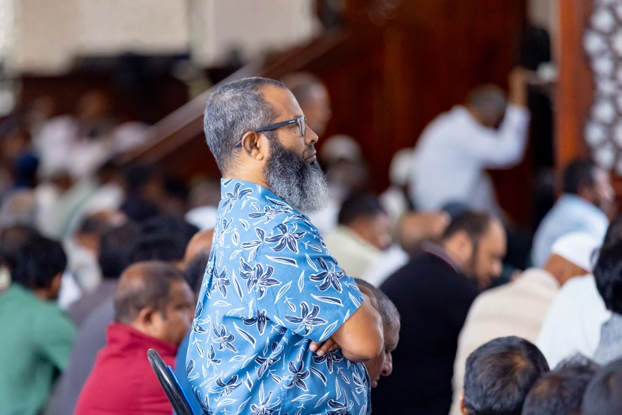 ރޯދަމަހުގެ ފުރަތަމަ ހުކުރު ނަމާދު އިސްްލާމީ މަރުކަޒުން