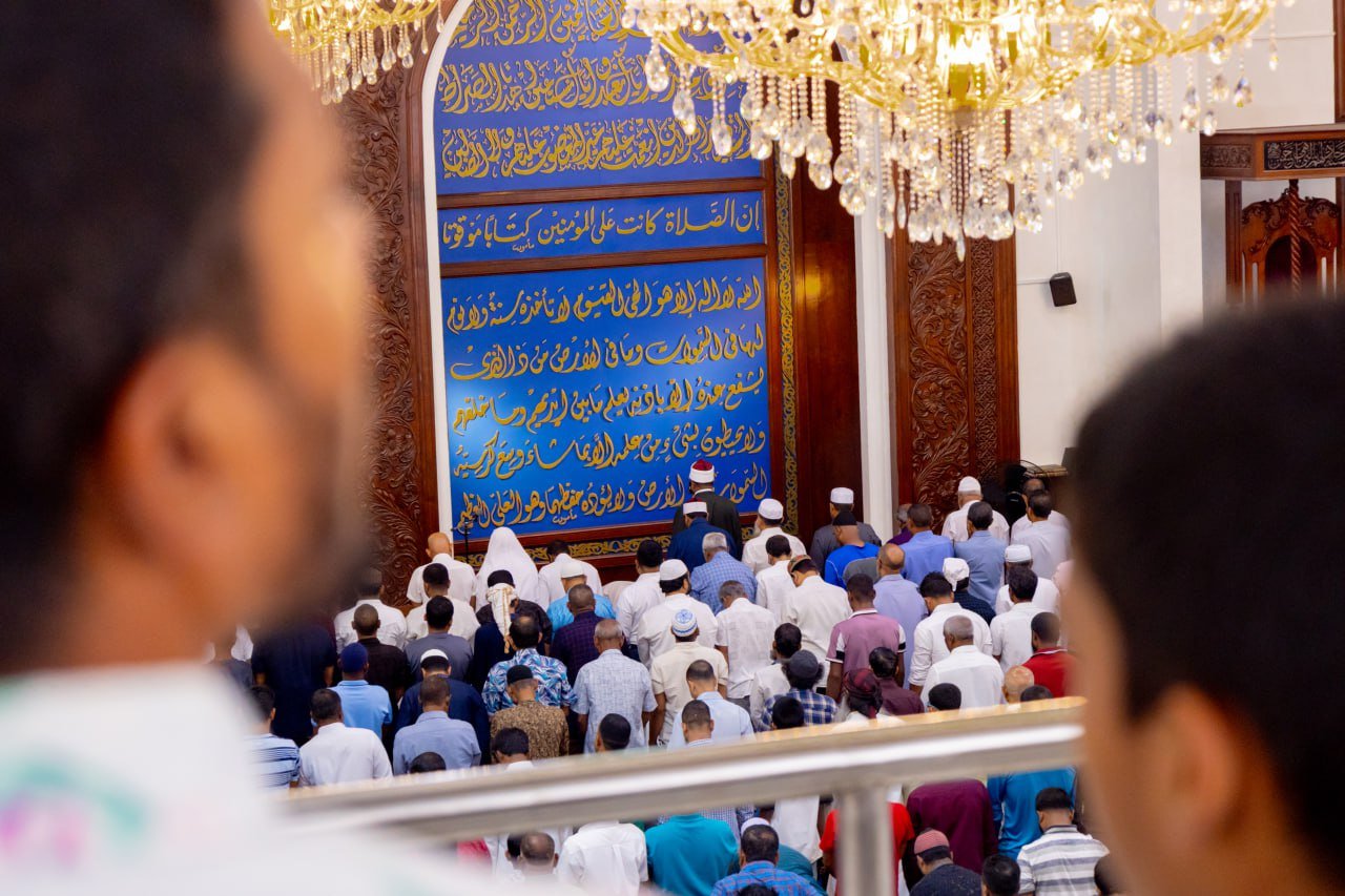 ރޯދަމަހުގެ ފުރަތަމަ ހުކުރު ނަމާދު އިސްްލާމީ މަރުކަޒުން