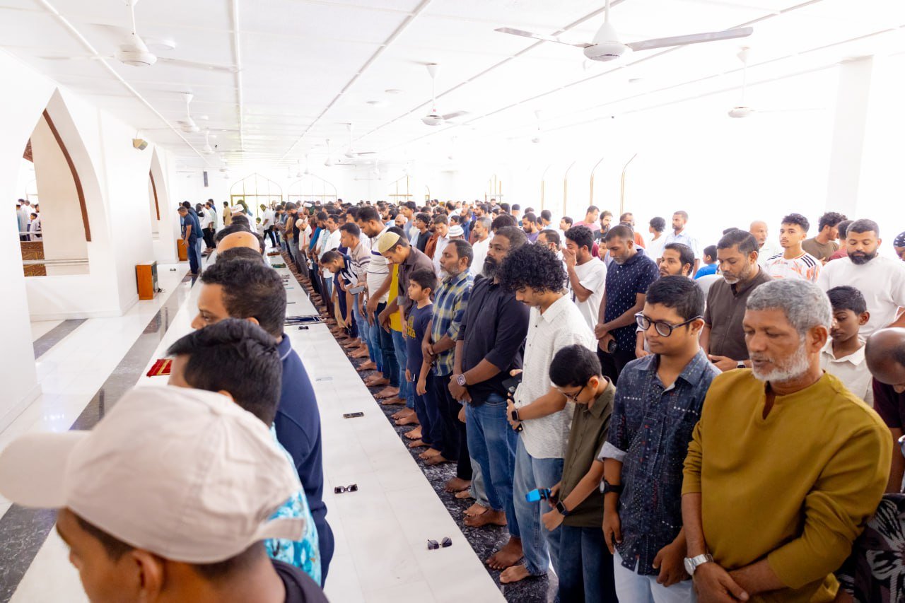 ރޯދަމަހުގެ ފުރަތަމަ ހުކުރު ނަމާދު އިސްްލާމީ މަރުކަޒުން