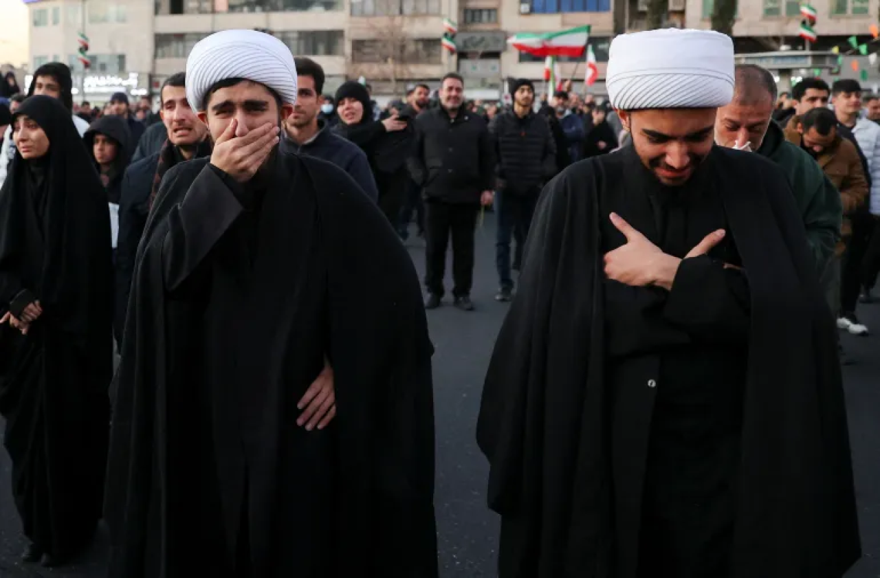 ގެއްލުން ބޮޑު މެދުއިރުމަތީގެ ހަނގުރާމަ