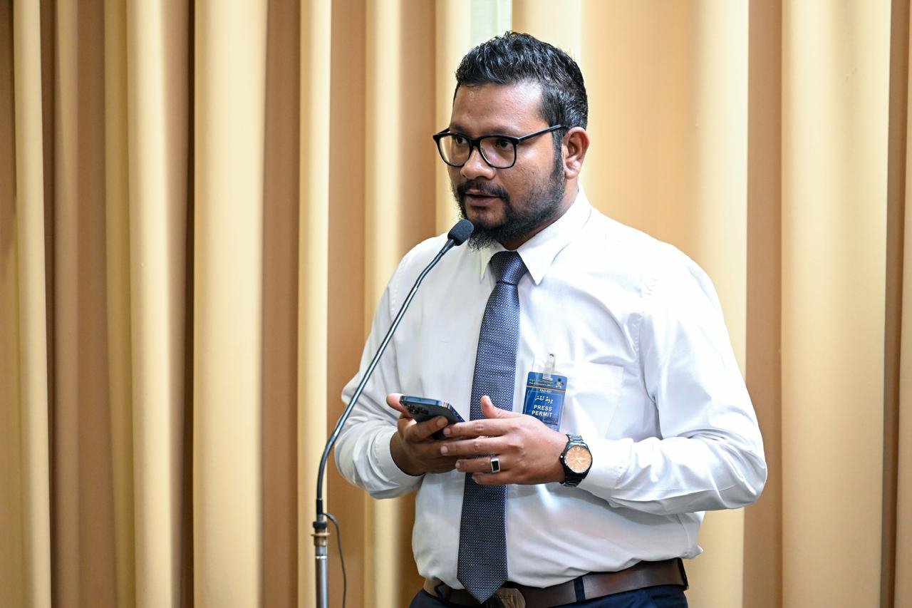 ރައީސް މުއިއްޒުގެ ނޫސްވެރިންގެ ބައްދަލުވުން