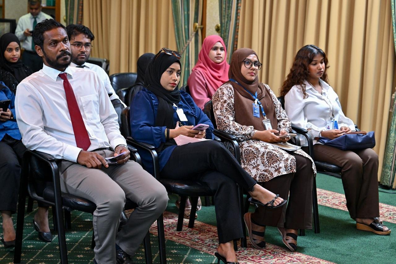 ރައީސް މުއިއްޒުގެ ނޫސްވެރިންގެ ބައްދަލުވުން