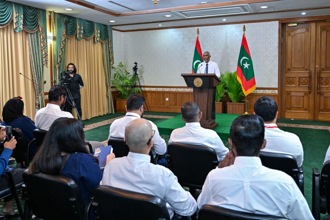 ރައީސް މުއިއްޒުގެ ނޫސްވެރިންގެ ބައްދަލުވުން