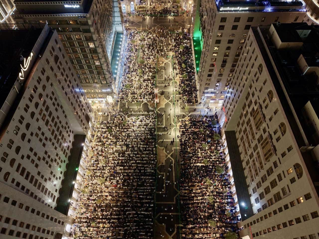 27 ވިލޭރޭ އަޅުކަން އަދާކުރަން ދެ ހަރަމް ފުރިފައި