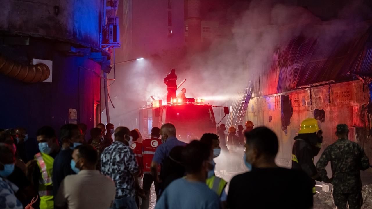 ކެމިކަލް ރައްކާކޮށްފައި ހުރި ގުދަނެއްގައި ރޯވި ބޮޑު އަލިފާންގަނޑު