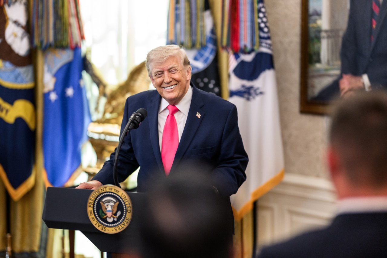 Hanguraama huttaalumuge ebbasvumugai miadhu soi kuraane kamah Trump vidhaalhuvejje