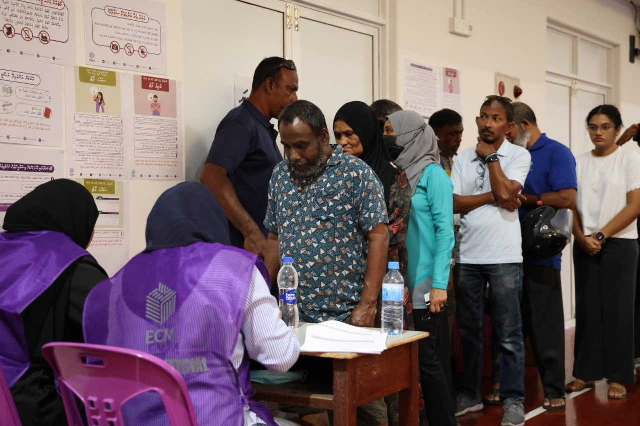 ތިން އިންތިހާބުގެ ވޯޓުލުން ކުރިޔަށް