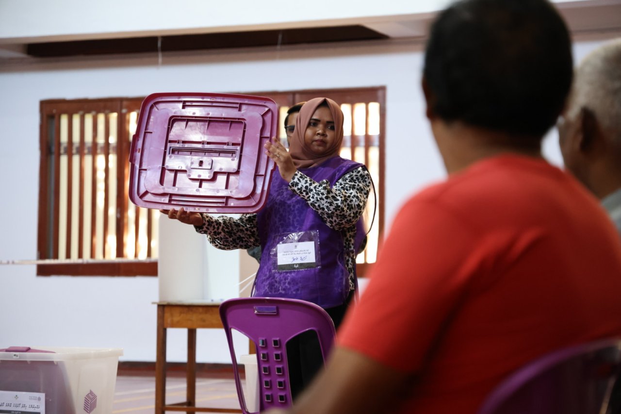 ތިން އިންތިހާބުގެ ވޯޓުލުން ކުރިޔަށް