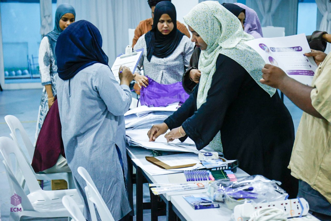 ތިން އިންތިހާބުގެ ވޯޓުލުން ކުރިޔަށް