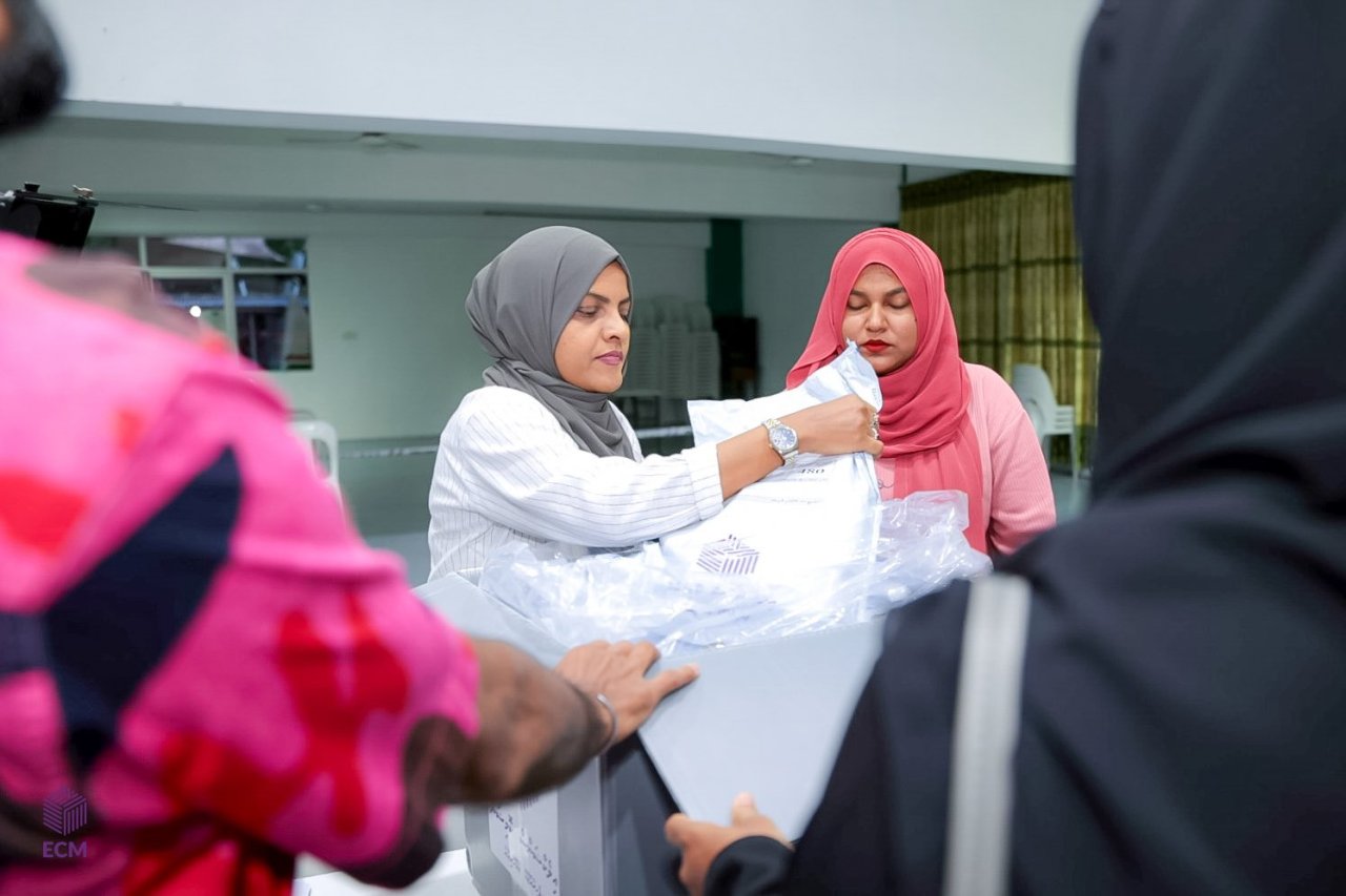 ތިން އިންތިހާބުގެ ވޯޓުލުން ކުރިޔަށް