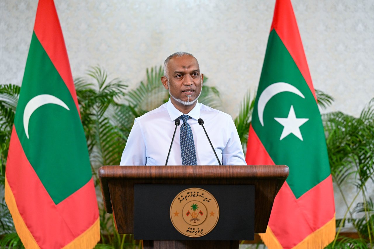 ރައީސް މުއިއްޒު ނޫސްވެރިންނާ ބައްދަލުކުރުން