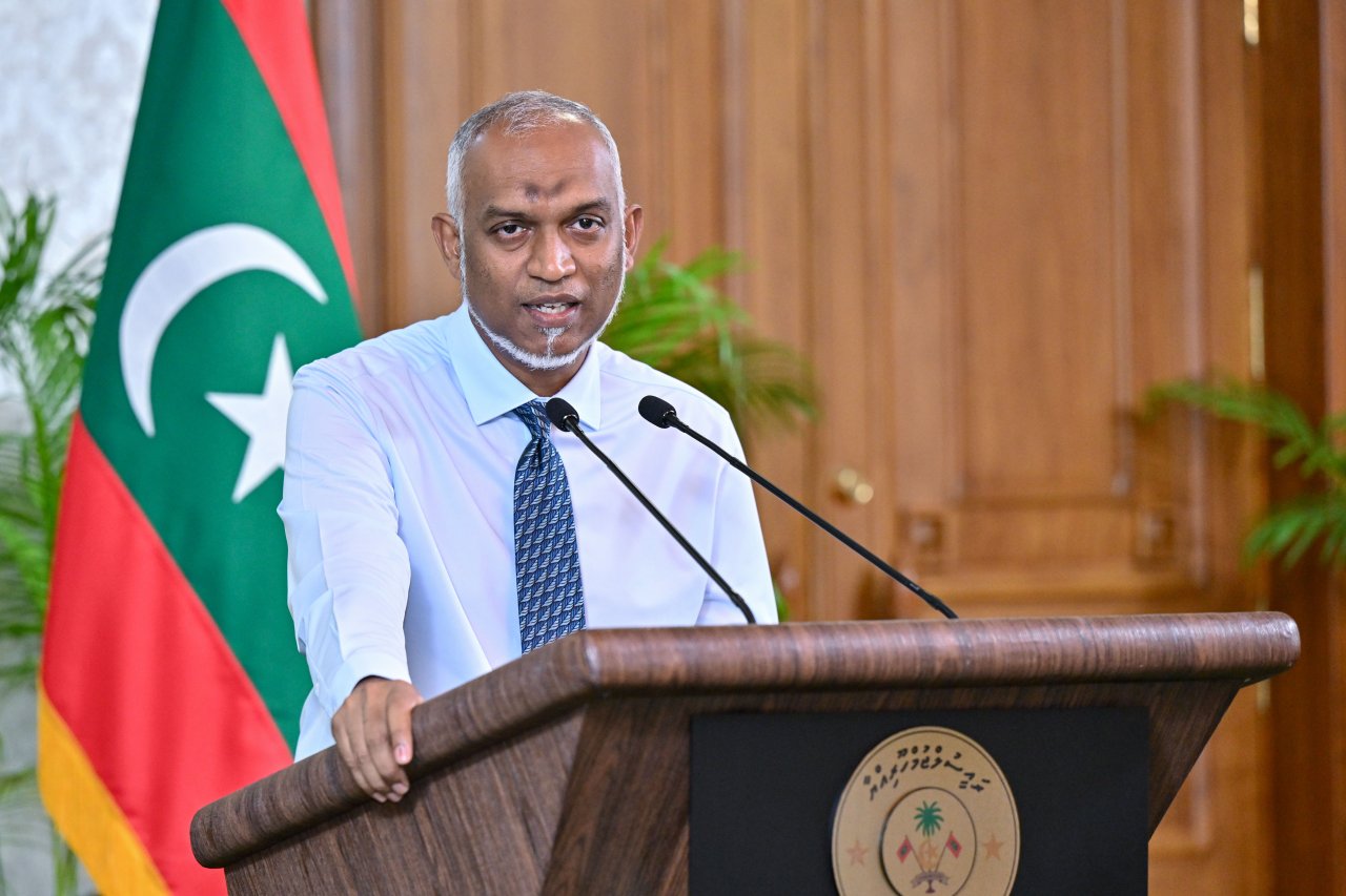 ރައީސް މުއިއްޒު ނޫސްވެރިންނާ ބައްދަލުކުރުން
