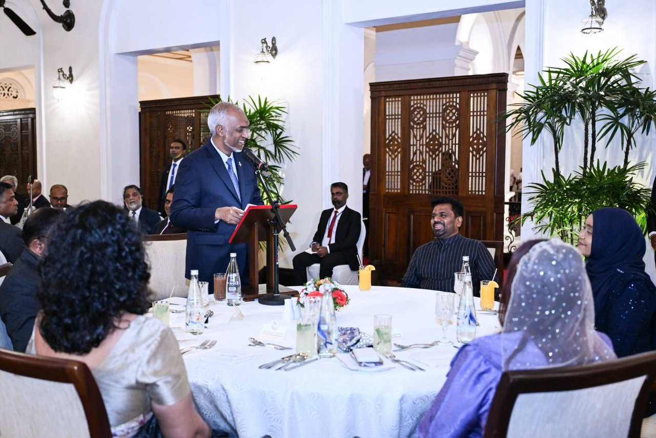 Lanka gai dhiri ulhey dhivehinnah faaralai, biru dhekkumuge amalu thakeh hinganee