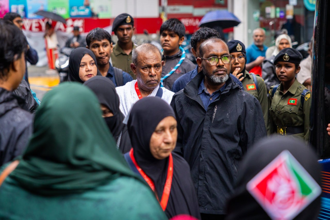 ހައްޖުވެރިންގެ ފުރަތަމަ ގްރޫޕް މާލެއިން ފުރުން
