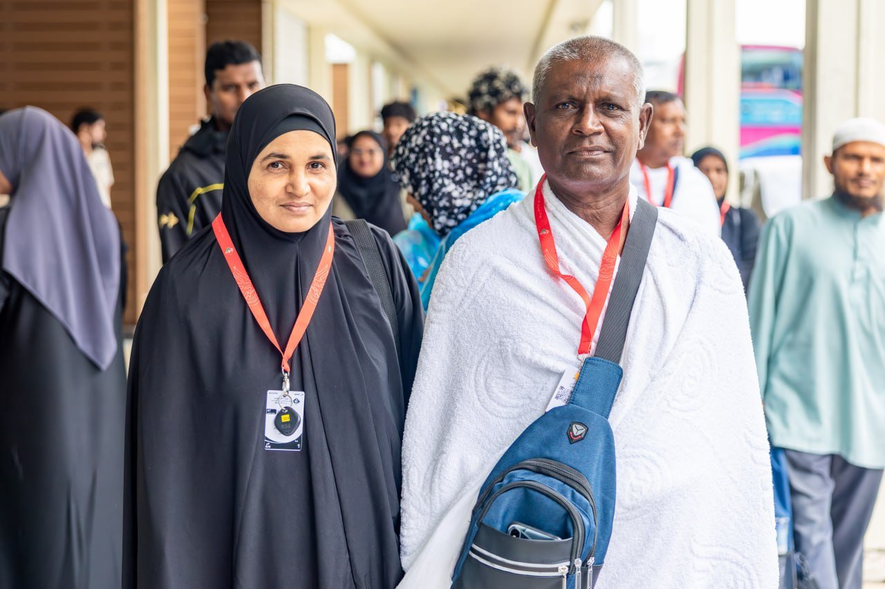 ހައްޖުވެރިންގެ ފުރަތަމަ ގްރޫޕް މާލެއިން ފުރުން