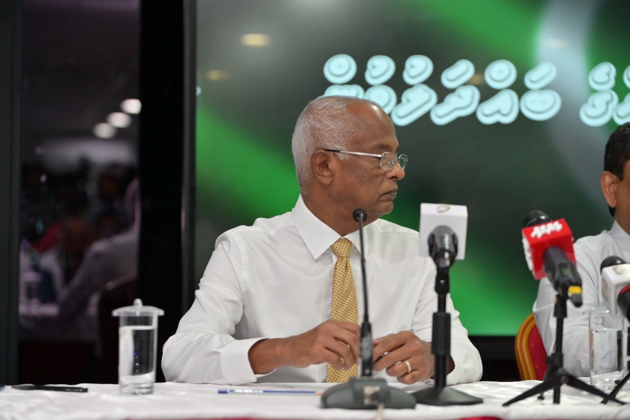 ކުރީގެ ތިން ރައީސުންގެ ތާރީހީ ބައްދަލުވުން