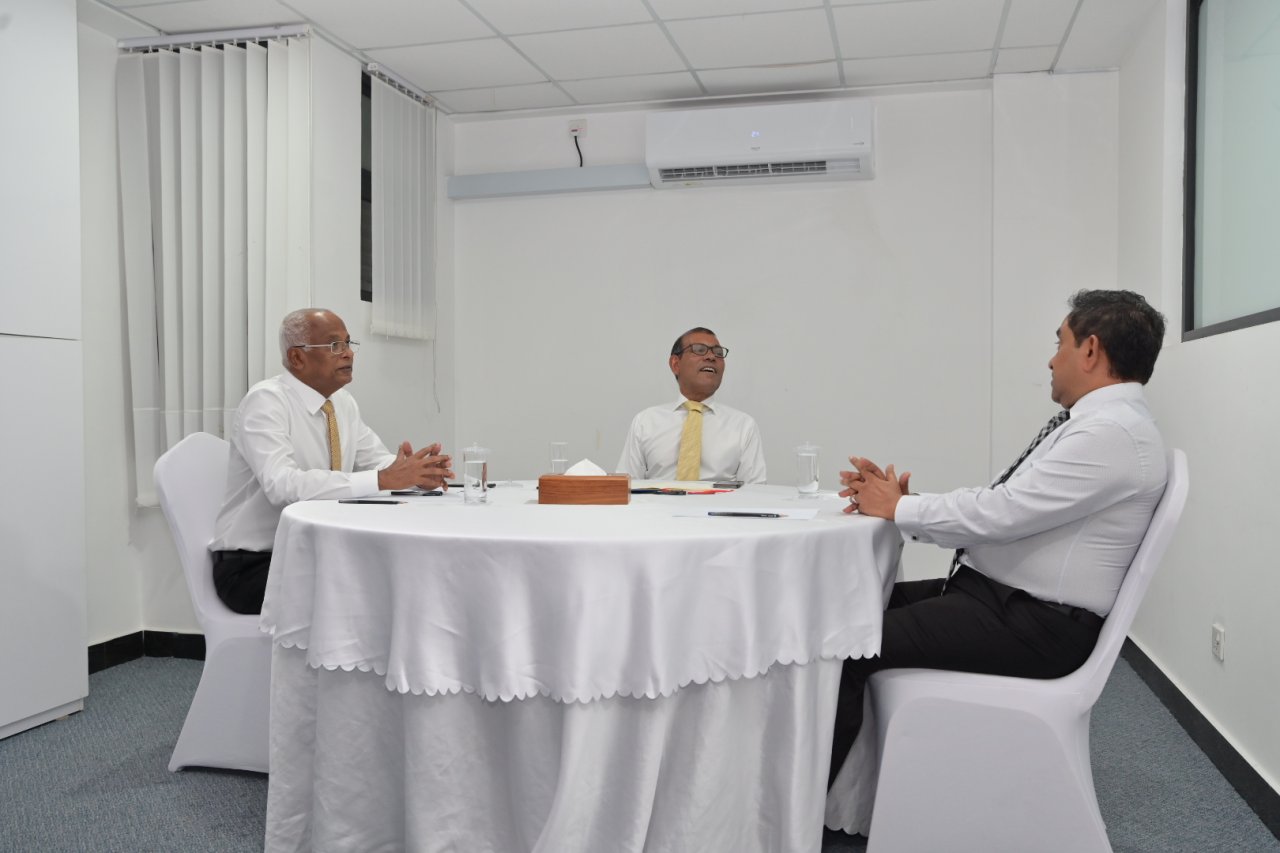 ކުރީގެ ތިން ރައީސުންގެ ތާރީހީ ބައްދަލުވުން