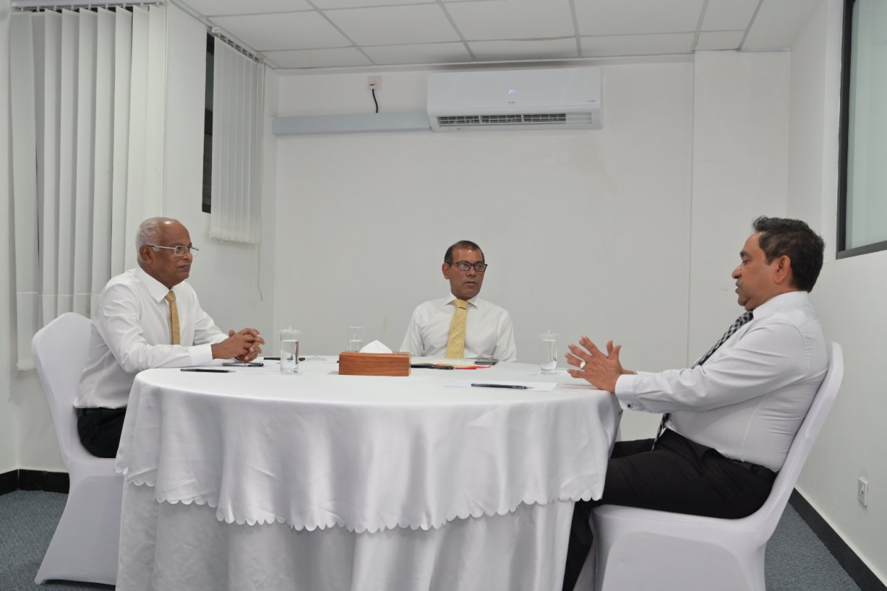 ކުރީގެ ތިން ރައީސުންގެ ތާރީހީ ބައްދަލުވުން