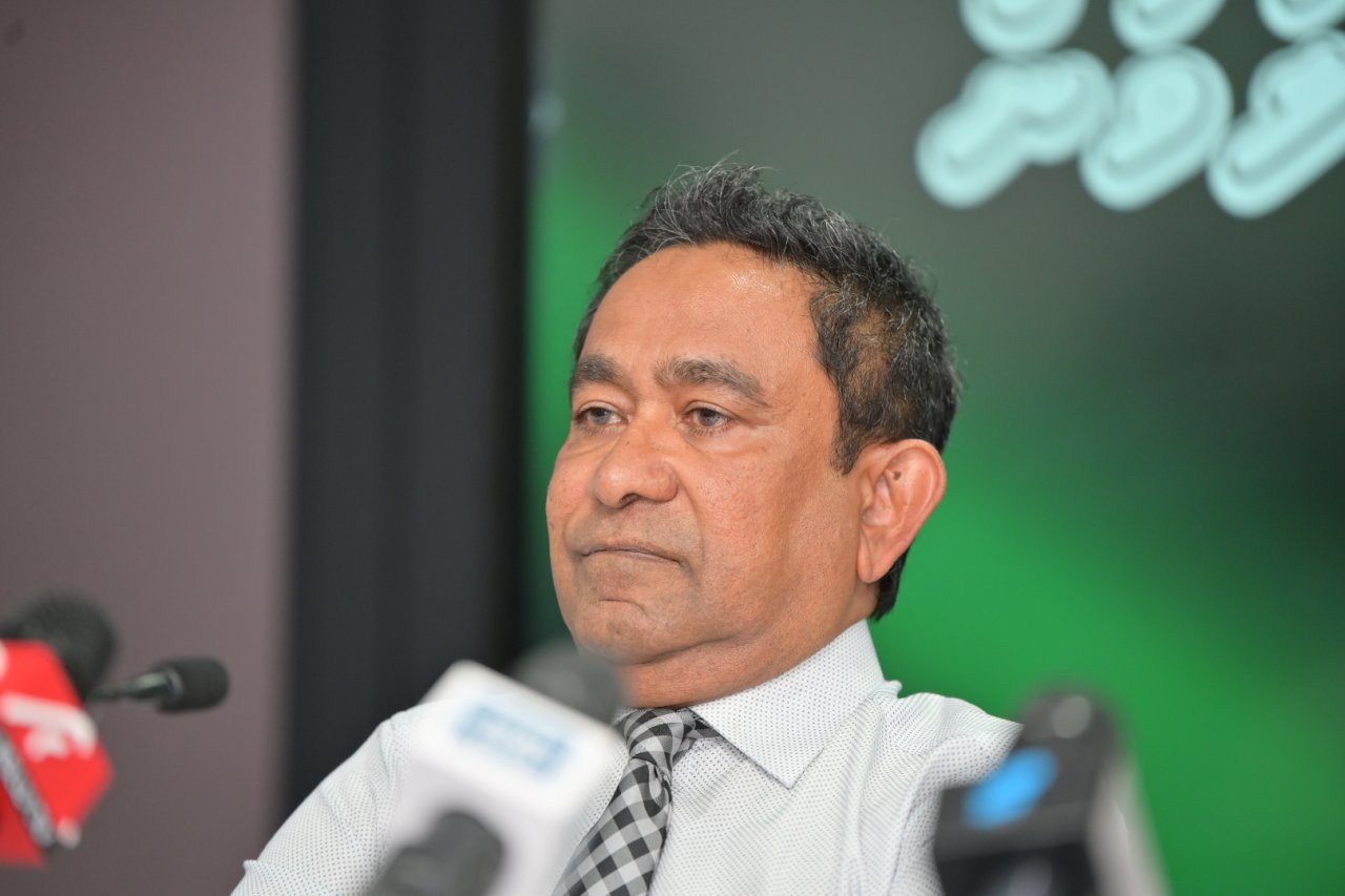 ކުރީގެ ތިން ރައީސުންގެ ތާރީހީ ބައްދަލުވުން