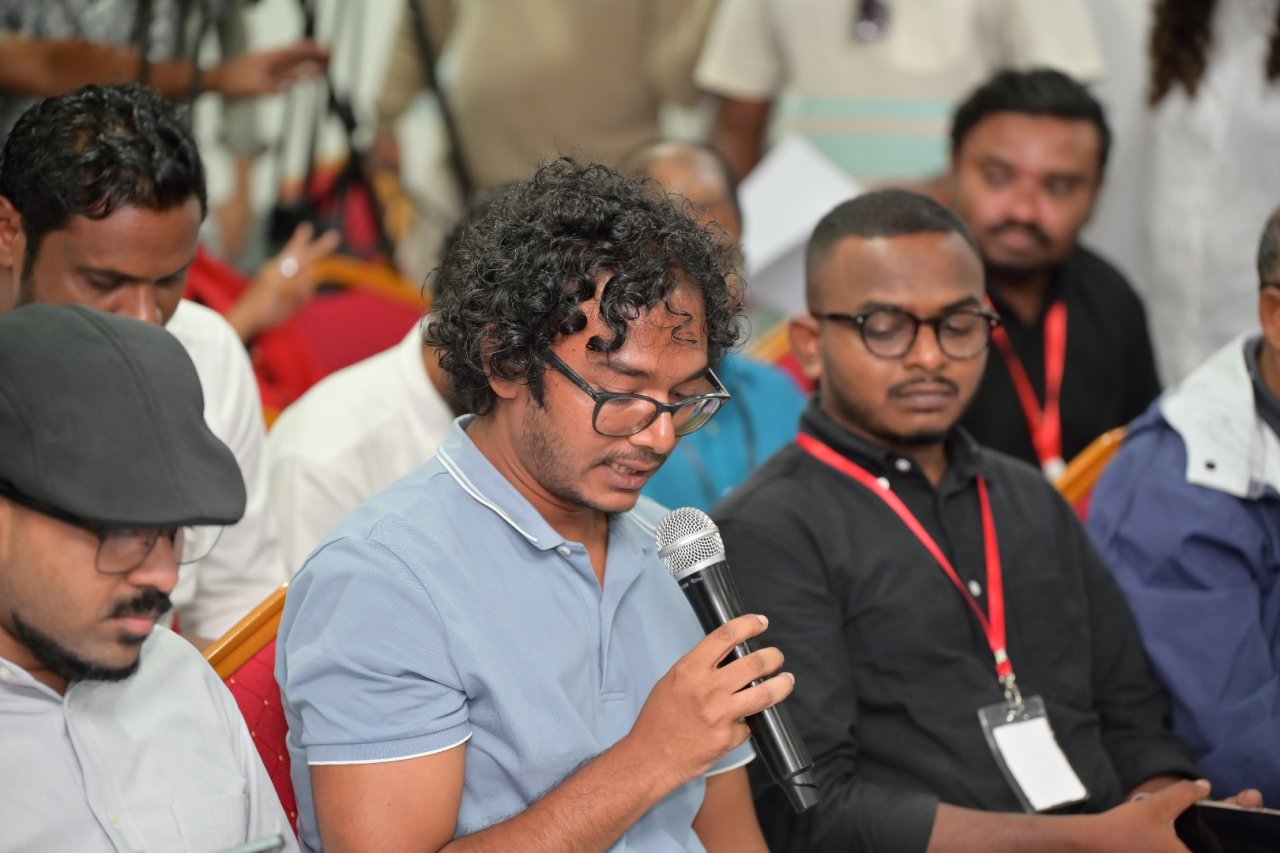 ކުރީގެ ތިން ރައީސުންގެ ތާރީހީ ބައްދަލުވުން