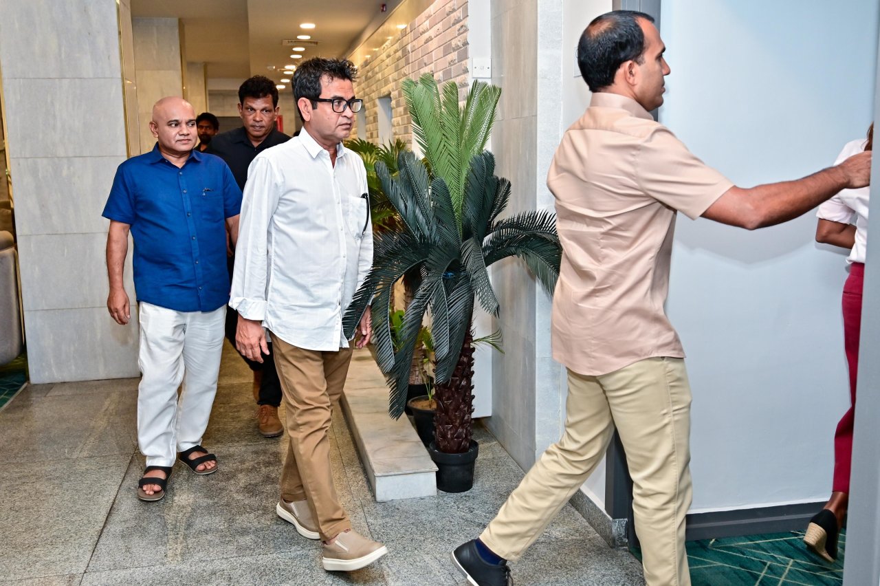 ކުރީގެ ތިން ރައީސުންގެ މަންދޫބުންގެ ބައްދަލުވުން