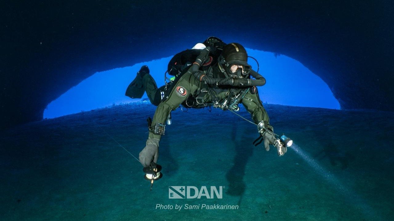 Diverun maruvi haadhisaa ge thahugeegah beynun vedhaane heki nagaa fuluhunaa havaalu koffi