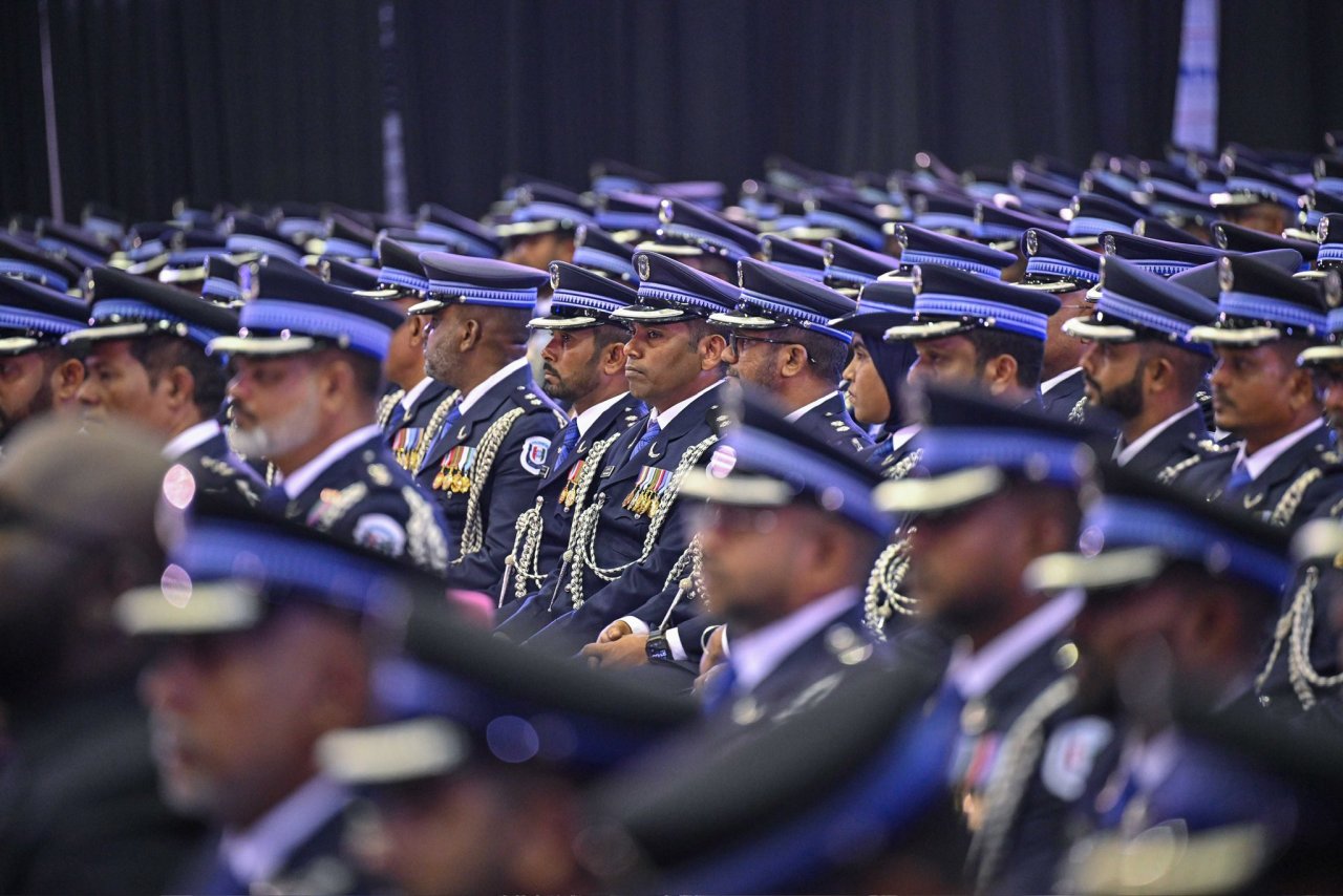 25 aharah fahu retire kuraa fuluhunnah ves sarukaarun beysfaruvaa kohdheyne