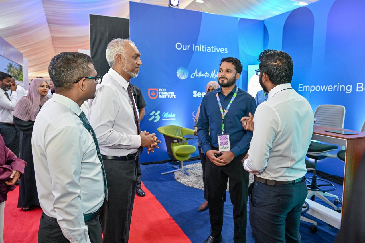 ނުވަ އަހަރަށް ފަހު އަލުން 