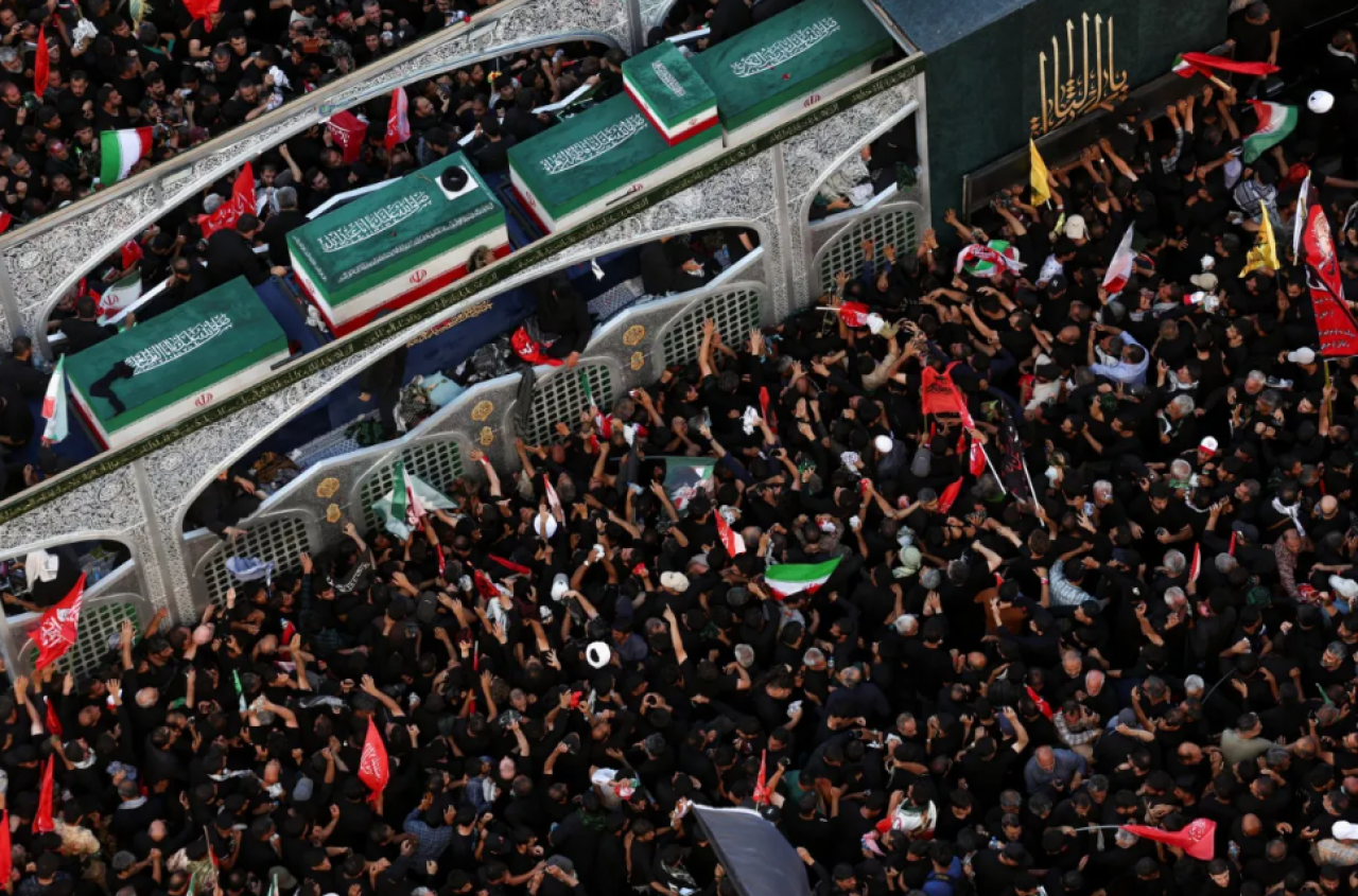 Avahaarakolli Iran ge leader Ayatollah Ali Khamenei ge hashikolhu fasdhaanulaifi