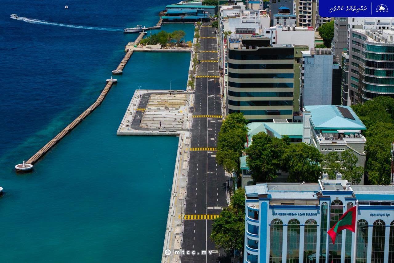 ބޮޑުތަކުރުފާނުމަގު އަލުން ހެދުމުގެ މަޝްރޫއު