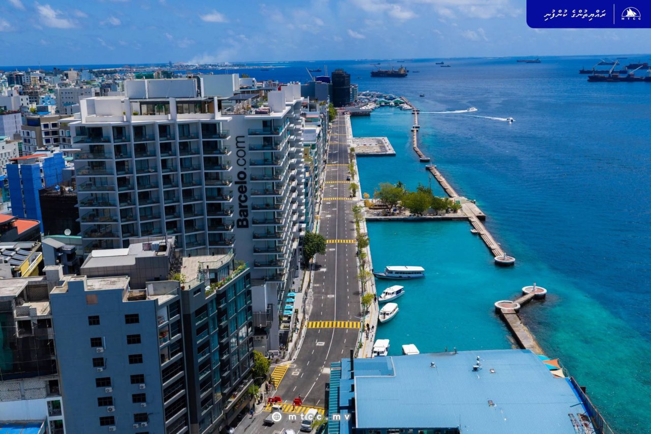 ބޮޑުތަކުރުފާނުމަގު އަލުން ހެދުމުގެ މަޝްރޫއު
