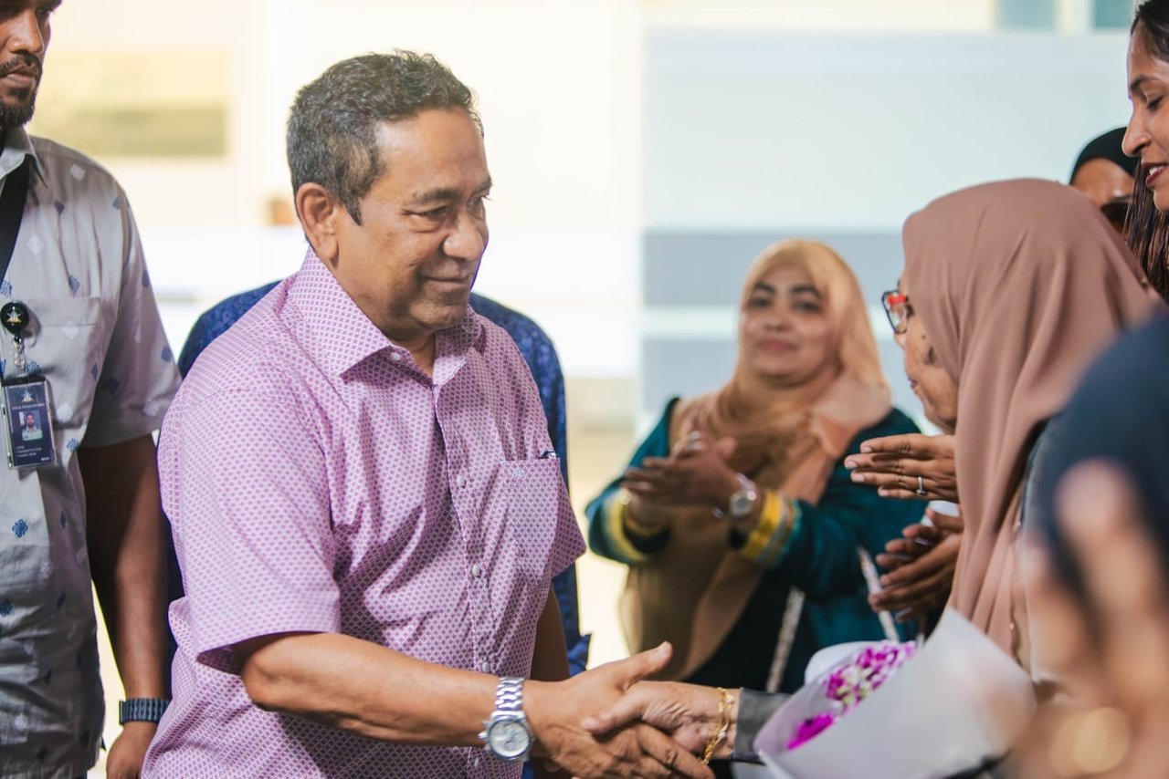 އައްޑޫން ރައީސް ޔާމީނަށް މާމަލުން މަރުހަބާ