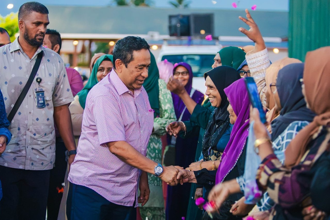 އައްޑޫން ރައީސް ޔާމީނަށް މާމަލުން މަރުހަބާ