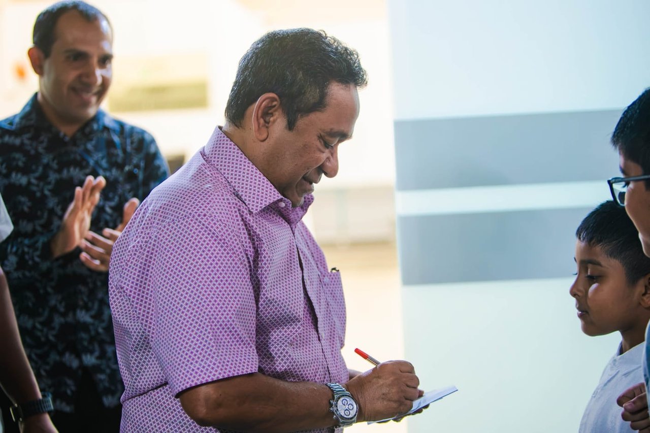 އައްޑޫން ރައީސް ޔާމީނަށް މާމަލުން މަރުހަބާ