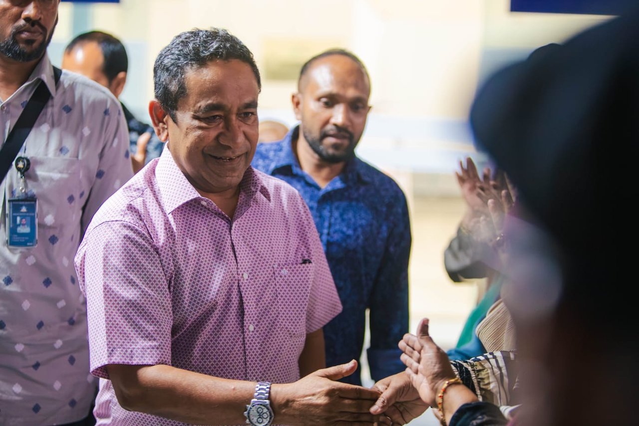 އައްޑޫން ރައީސް ޔާމީނަށް މާމަލުން މަރުހަބާ