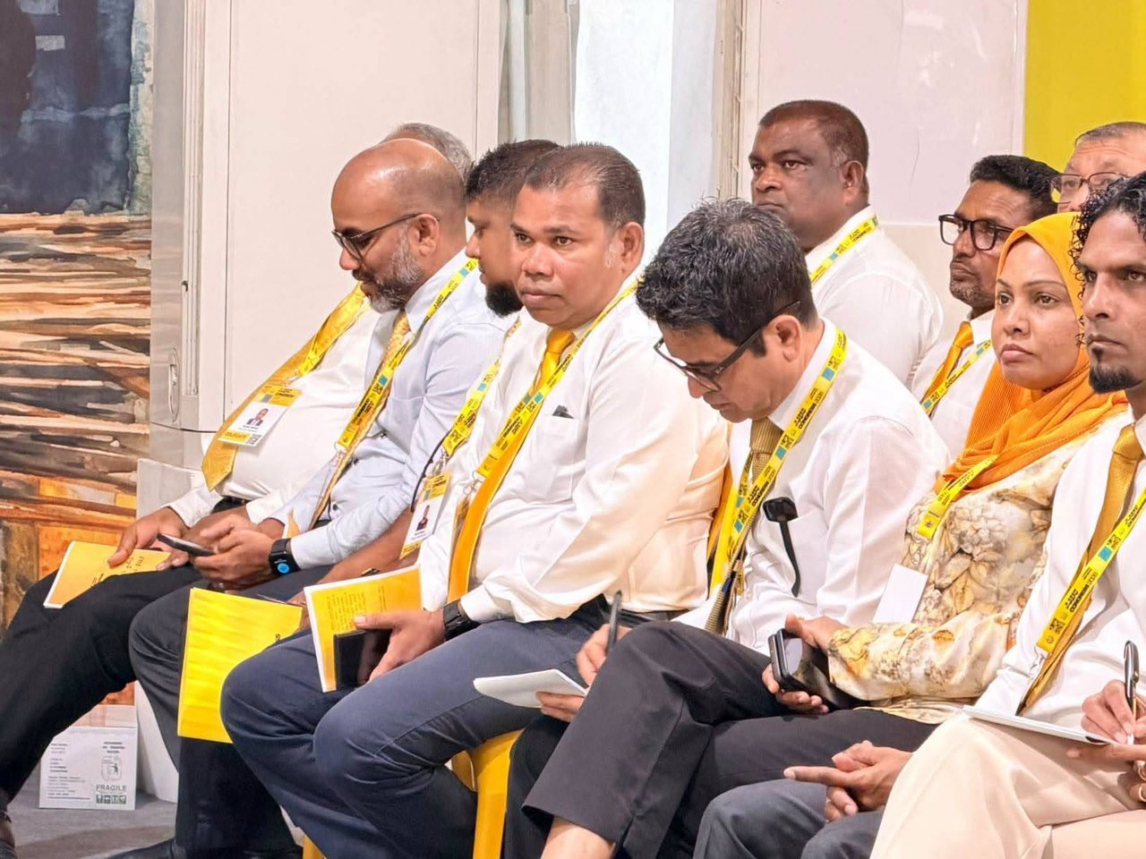 އެމްޑީޕީގެ ކޮންގްރެސްގެ މަޝްވަރާތައް