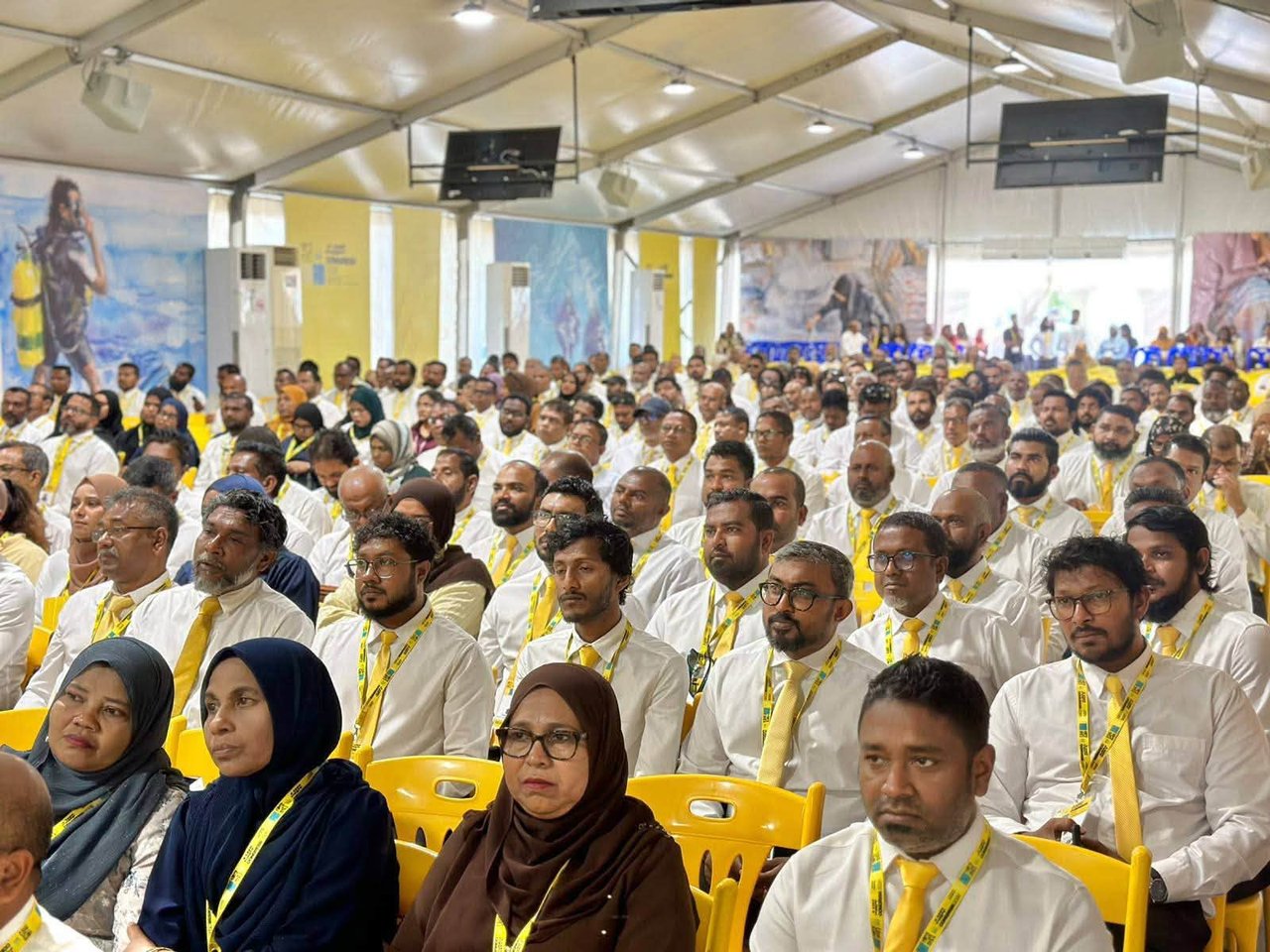އެމްޑީޕީގެ ކޮންގްރެސްގެ މަޝްވަރާތައް